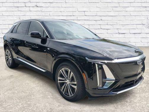Stellar Black Metallic 2026 Cadillac LYRIQ Luxury