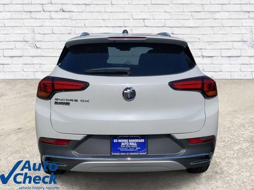 White Frost Tricoat 2023 Buick Encore GX Essence