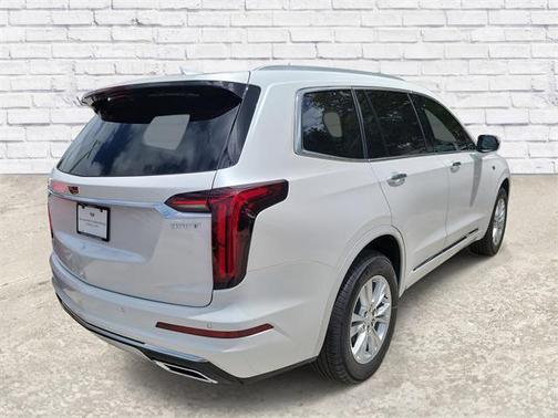 2025 Cadillac XT6 Luxury FWD