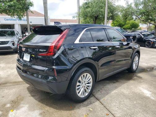 Stellar Black Metallic 2024 Cadillac XT4 Luxury