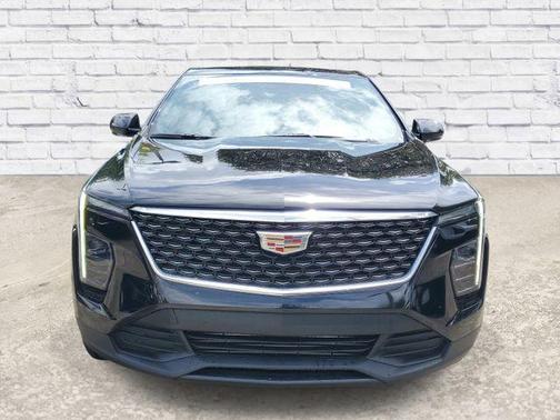 Stellar Black Metallic 2024 Cadillac XT4 Luxury