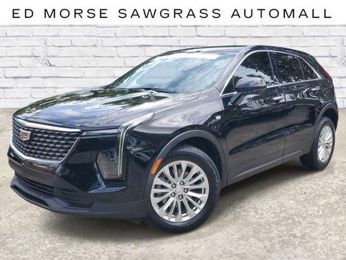 Stellar Black Metallic 2024 Cadillac XT4 Luxury