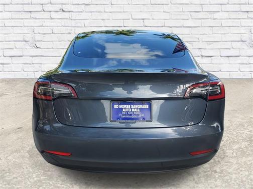2022 Tesla Model 3 Standard Range