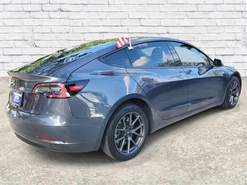 2022 Tesla Model 3 Standard Range