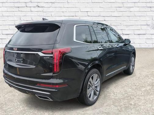 2025 Cadillac XT6 Premium Luxury FWD