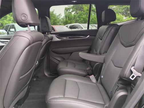 2025 Cadillac XT6 Premium Luxury FWD