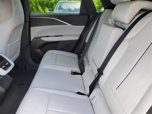2025 Cadillac LYRIQ Luxury w/1SC