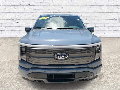 2023 Ford F-150 Lightning LARIAT
