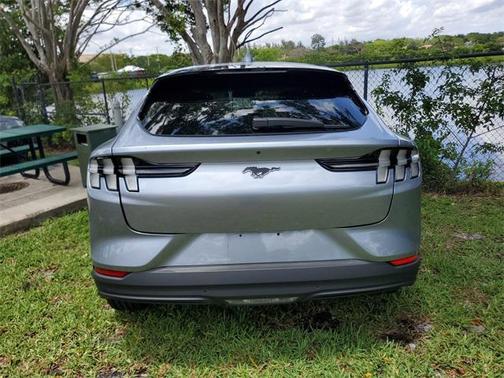 2022 Ford Mustang Mach-E Select