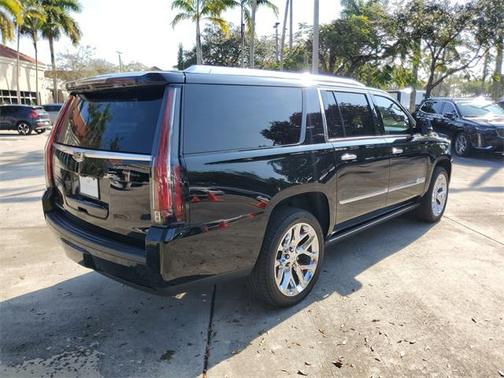 2017 Cadillac Escalade ESV Premium Luxury
