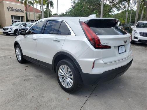 2024 Cadillac XT4 Luxury