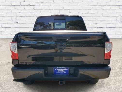 Magnetic Black Metallic 2019 Nissan Titan SL