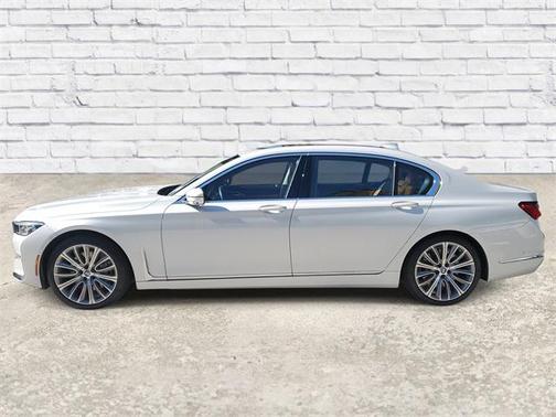 2021 BMW 750 i xDrive
