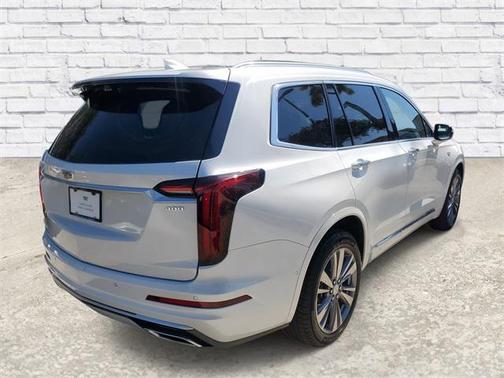 2024 Cadillac XT6 Premium Luxury FWD