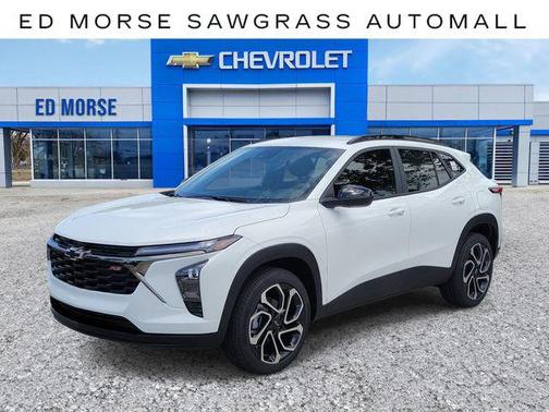 Summit White 2026 Chevrolet Trax FWD 2RS