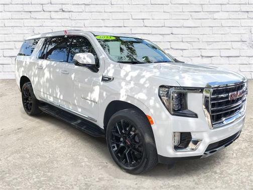 2023 GMC Yukon XL SLT