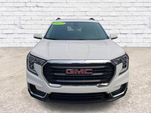 Summit White 2022 GMC Terrain SLE