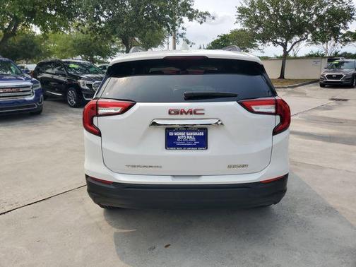Summit White 2022 GMC Terrain SLE