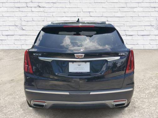 Stellar Black Metallic 2024 Cadillac XT5 Premium Luxury