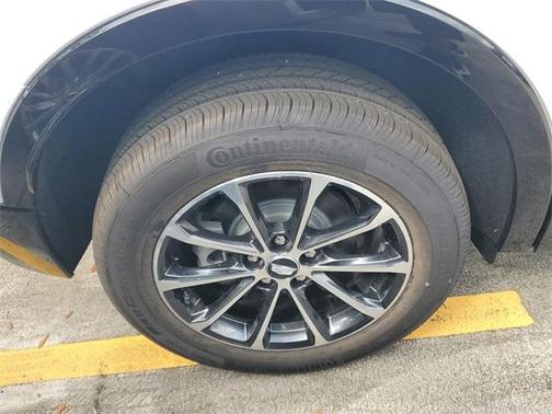 2025 Cadillac XT4 Sport