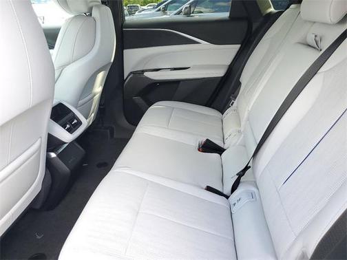 2025 Cadillac LYRIQ Luxury w/1SC