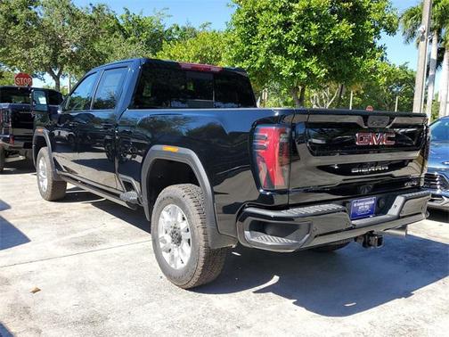 2025 GMC Sierra 2500 AT4