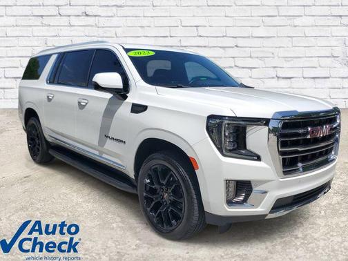 Summit White 2023 GMC Yukon XL SLT