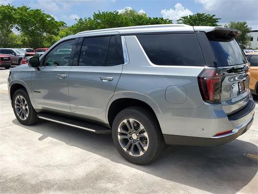 2025 Chevrolet Tahoe LS