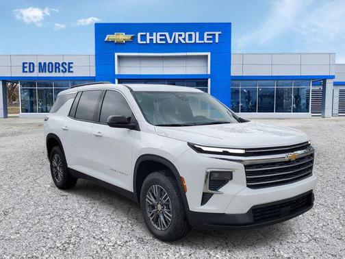 Summit White 2026 Chevrolet Traverse LT