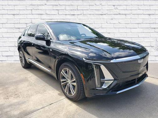 Stellar Black Metallic 2026 Cadillac LYRIQ Luxury