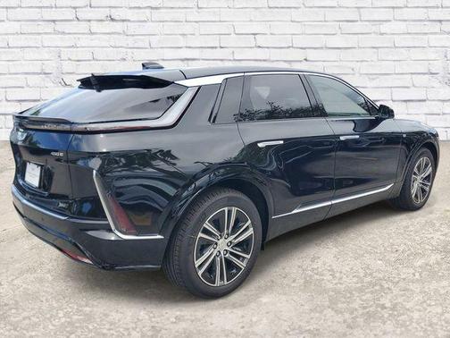 Stellar Black Metallic 2026 Cadillac LYRIQ Luxury
