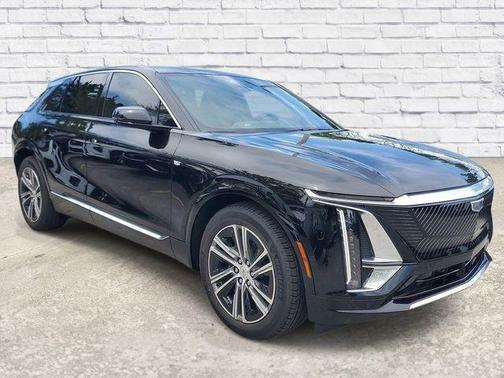 Stellar Black Metallic 2026 Cadillac LYRIQ Luxury