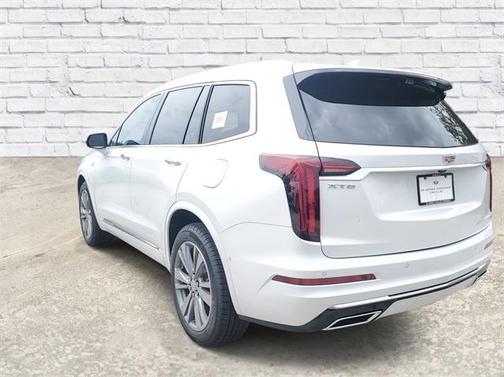 2025 Cadillac XT6 Premium Luxury FWD