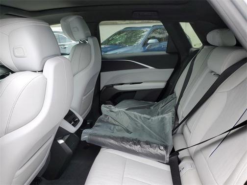 2025 Cadillac LYRIQ Luxury w/1SC