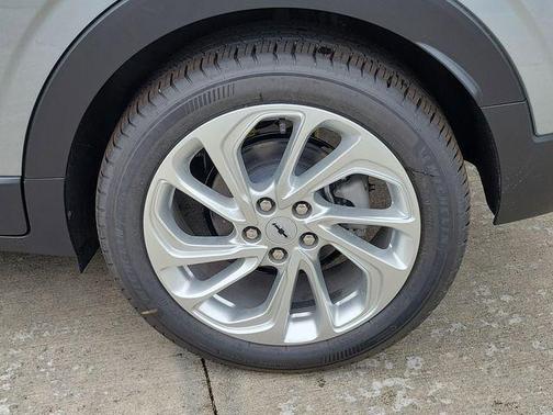 Sterling Gray Metallic 2027 Chevrolet Bolt LT