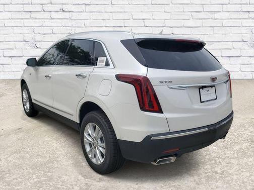 Crystal White Tricoat 2026 Cadillac XT5 Luxury