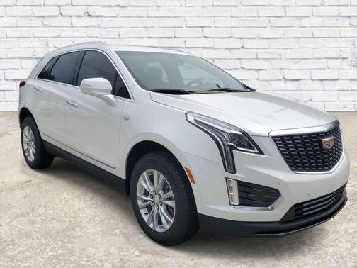 Crystal White Tricoat 2026 Cadillac XT5 Luxury
