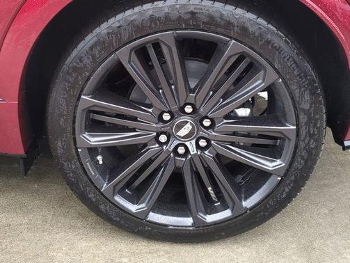 2026 Cadillac LYRIQ V