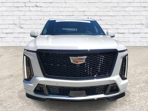 Vibrant White Tricoat 2026 Cadillac Escalade ESV V-Series
