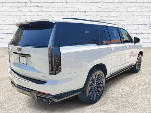 Vibrant White Tricoat 2026 Cadillac Escalade ESV V-Series
