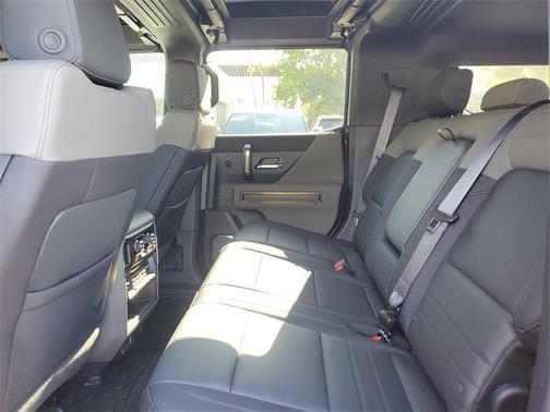 2025 GMC HUMMER EV SUV 2X