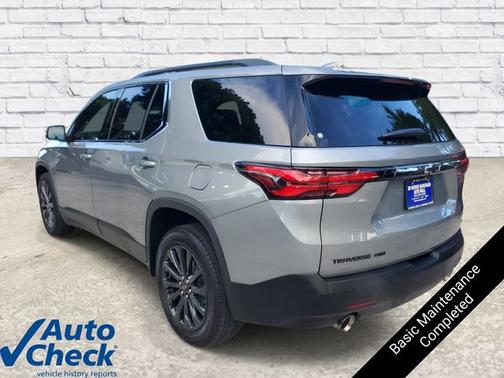 Sterling Gray Metallic 2023 Chevrolet Traverse RS