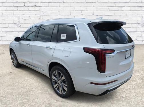 2025 Cadillac XT6 Premium Luxury FWD
