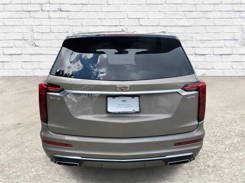 2022 Cadillac XT6 Premium Luxury FWD