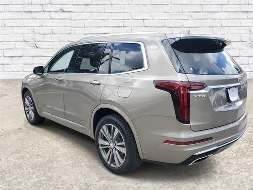 2022 Cadillac XT6 Premium Luxury FWD