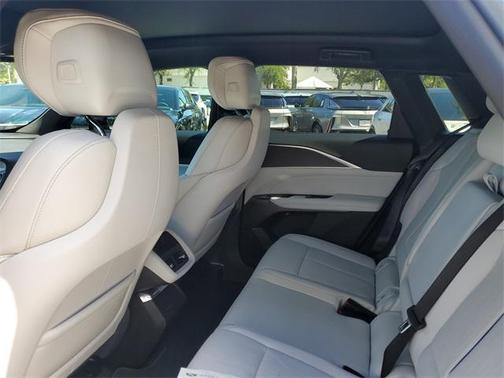 2025 Cadillac LYRIQ Luxury w/1SC