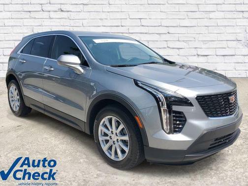 Argent Silver Metallic 2023 Cadillac XT4 Luxury