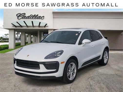2022 Porsche Macan Base