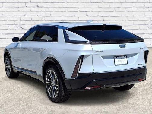 Vibrant White Tricoat 2026 Cadillac LYRIQ Luxury