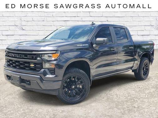 Dark Ash Metallic 2022 Chevrolet Silverado 1500 Custom